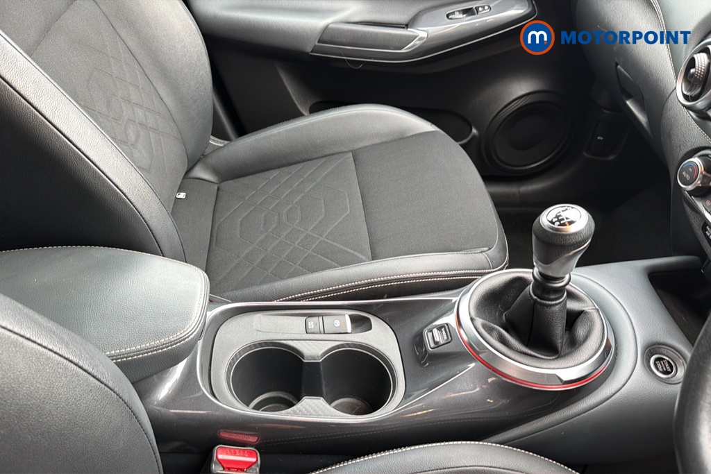 Nissan Juke Tekna Manual Petrol SUV - Stock Number (1651411) - 15th supplementary image