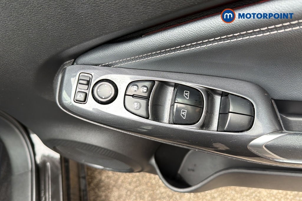 Nissan Juke Tekna Manual Petrol SUV - Stock Number (1651411) - 19th supplementary image