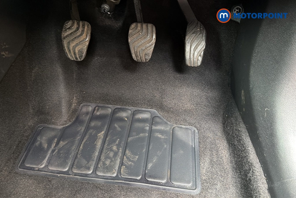 Nissan Juke Tekna Manual Petrol SUV - Stock Number (1651411) - 24th supplementary image