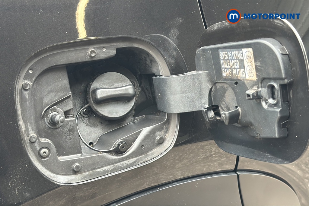 Nissan Juke Tekna Manual Petrol SUV - Stock Number (1651411) - 41st supplementary image