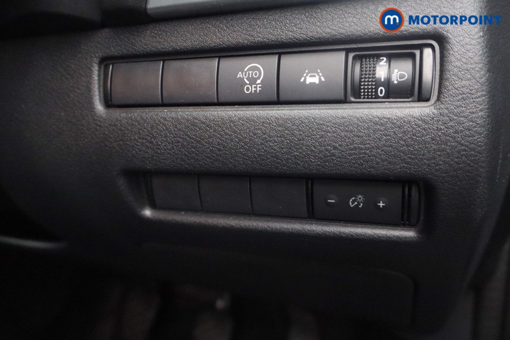 Nissan Qashqai Acenta Premium Manual Petrol SUV - Stock Number (1651458) - 22nd supplementary image