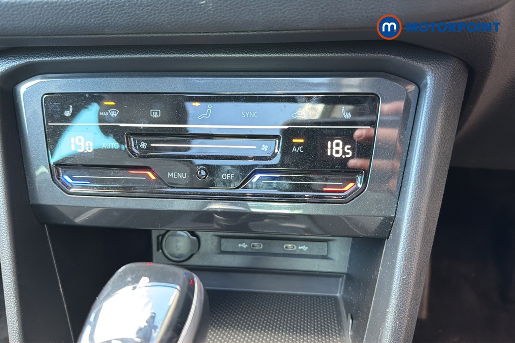 Volkswagen Tiguan R-Line Edition Automatic Diesel SUV - Stock Number (1651759) - 12th supplementary image