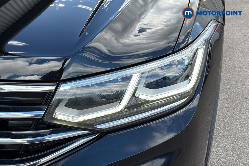 Volkswagen Tiguan R-Line Edition Automatic Diesel SUV - Stock Number (1651759) - 42nd supplementary image