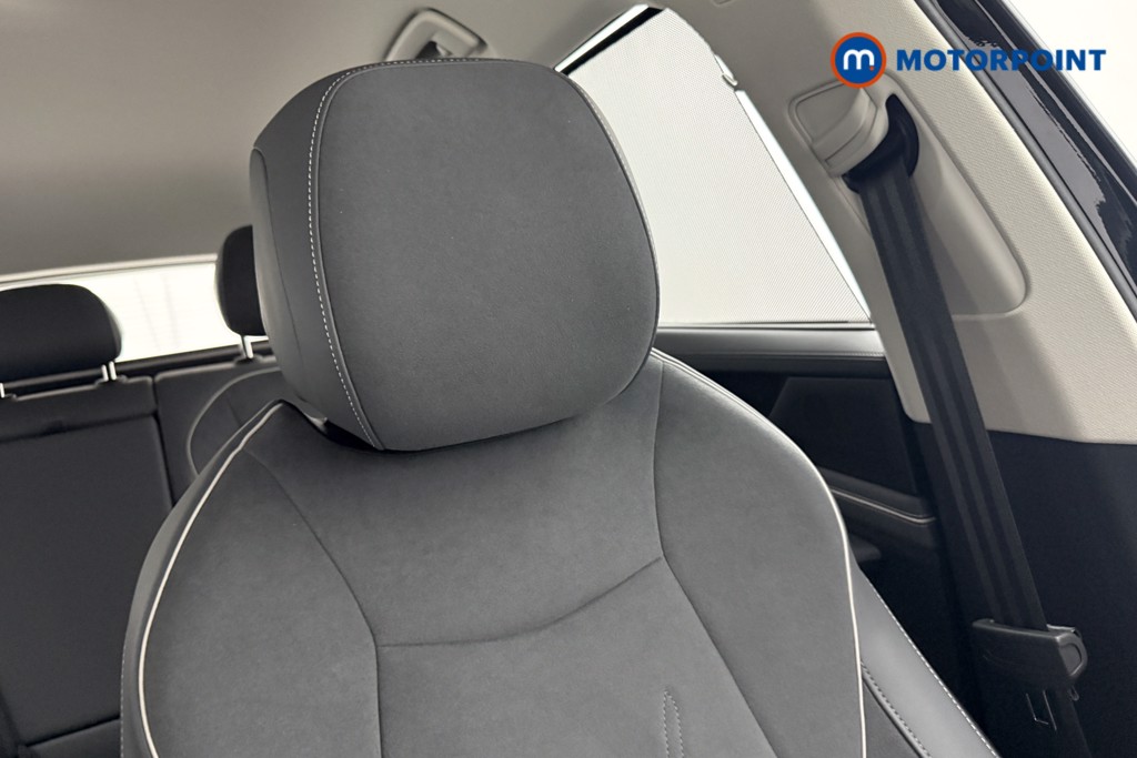 Volkswagen Passat Life Automatic Petrol Plug-In Hybrid Estate - Stock Number (1651973) - 14th supplementary image