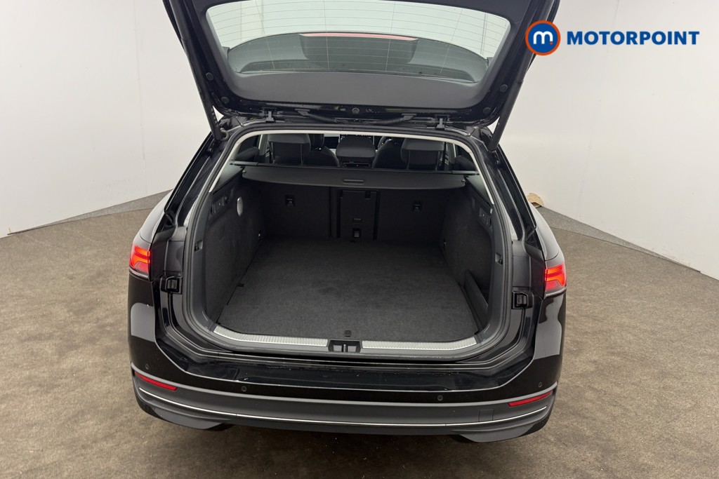 Volkswagen Passat Life Automatic Petrol Plug-In Hybrid Estate - Stock Number (1651973) - 18th supplementary image