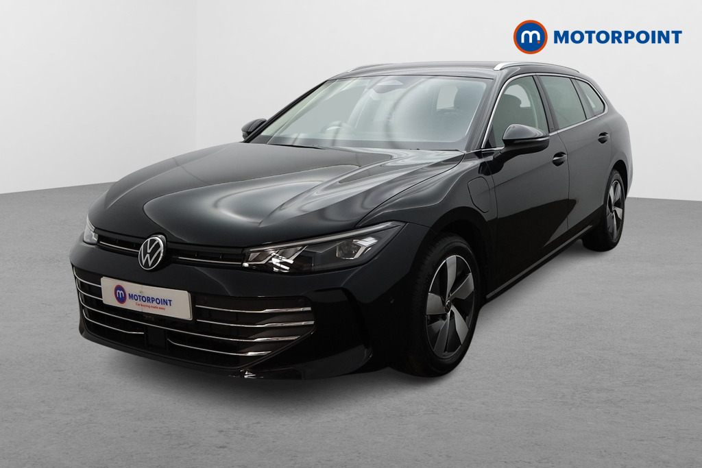 Volkswagen Passat Life Automatic Petrol Plug-In Hybrid Estate - Stock Number (1651973) - Passenger side front corner