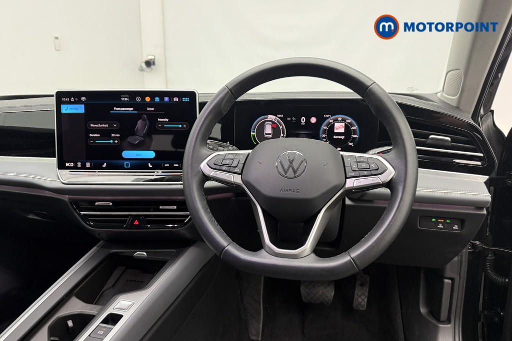Volkswagen Passat Life Automatic Petrol Plug-In Hybrid Estate - Stock Number (1651982) - 1st supplementary image