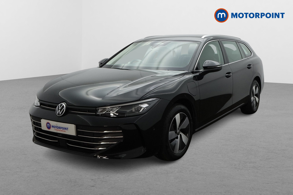 Volkswagen Passat Life Automatic Petrol Plug-In Hybrid Estate - Stock Number (1651982) - Passenger side front corner