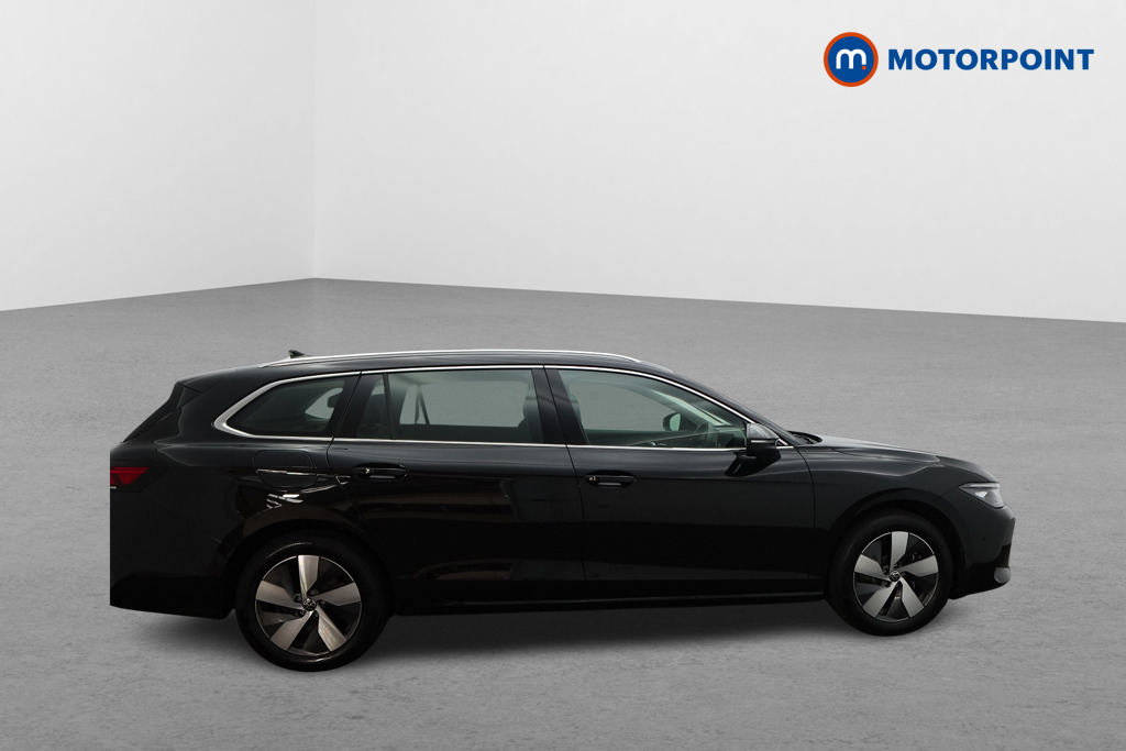 Volkswagen Passat Life Automatic Petrol Plug-In Hybrid Estate - Stock Number (1651982) - Drivers side front corner