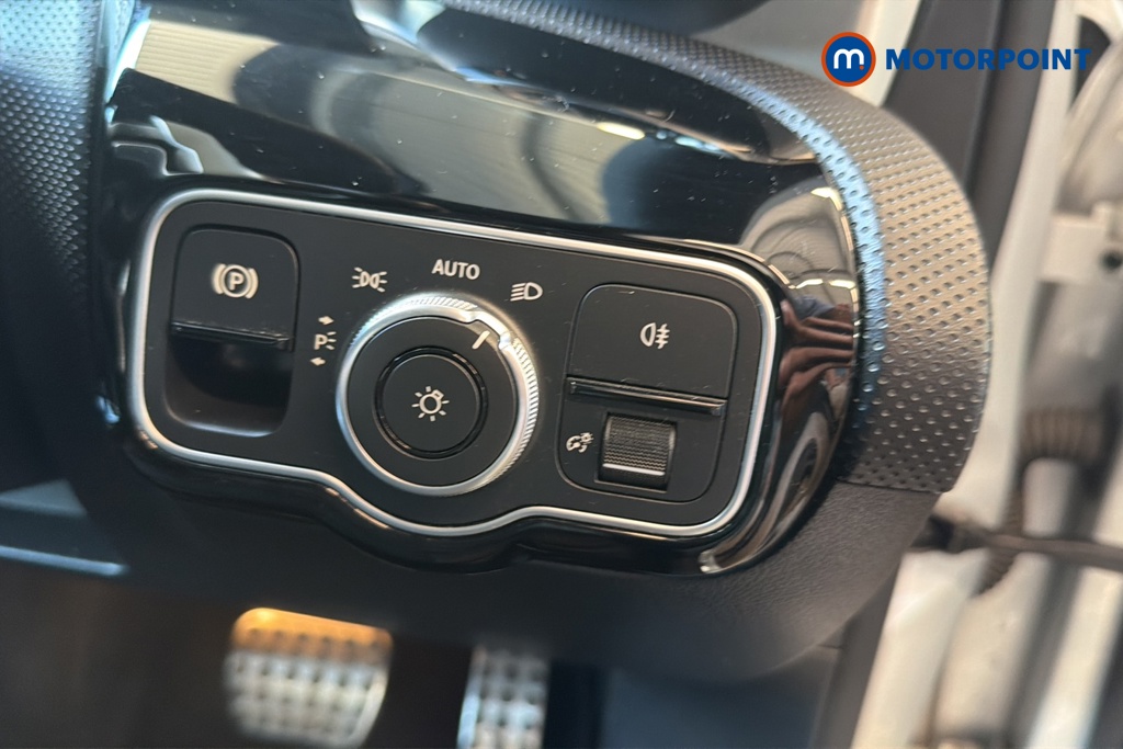 Mercedes-Benz A Class Amg Line Automatic Diesel Hatchback - Stock Number (1652419) - 11th supplementary image