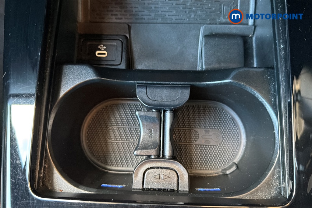 Mercedes-Benz A Class Amg Line Automatic Diesel Hatchback - Stock Number (1652419) - 16th supplementary image