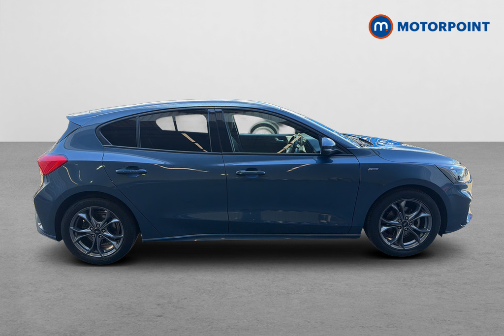 Ford Focus St-Line Edition Manual Petrol Hatchback - Stock Number (1652435) - Passenger side