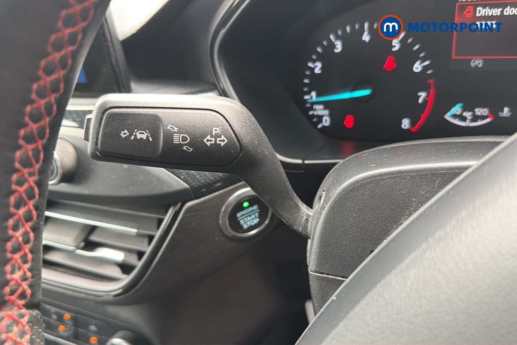 Ford Focus St-Line Manual Petrol Hatchback - Stock Number (1652595) - 5th supplementary image