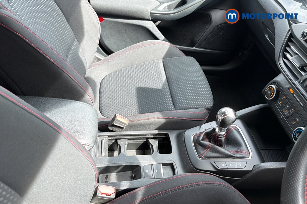 Ford Focus St-Line Manual Petrol Hatchback - Stock Number (1652595) - 15th supplementary image