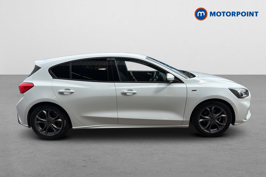 Ford Focus St-Line Manual Petrol Hatchback - Stock Number (1652595) - Passenger side