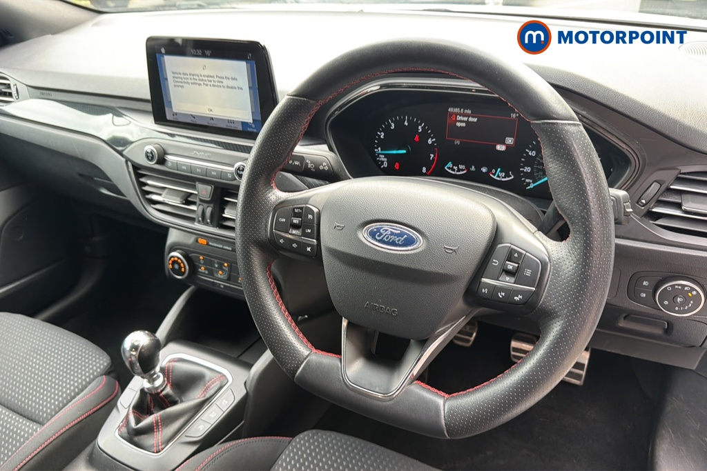 Ford Focus St-Line Manual Petrol Hatchback - Stock Number (1652595) - 1st supplementary image