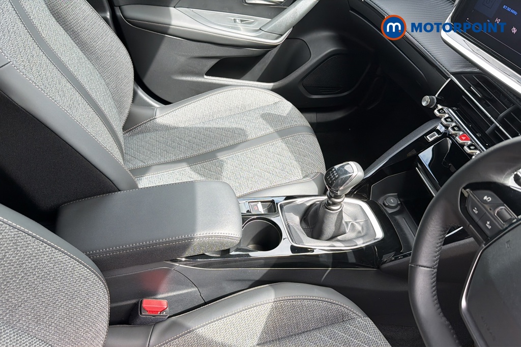 Peugeot 2008 Allure Manual Petrol SUV - Stock Number (1652788) - 15th supplementary image