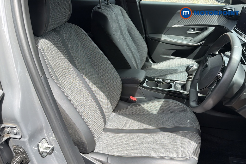 Peugeot 2008 Allure Manual Petrol SUV - Stock Number (1652788) - 22nd supplementary image