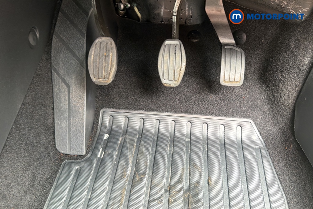 Peugeot 2008 Allure Manual Petrol SUV - Stock Number (1652788) - 24th supplementary image