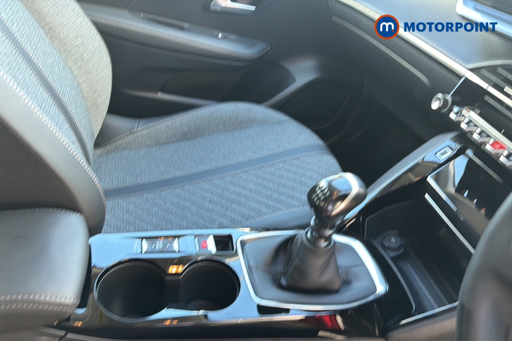 Peugeot 208 Allure Manual Petrol Hatchback - Stock Number (1652813) - 15th supplementary image