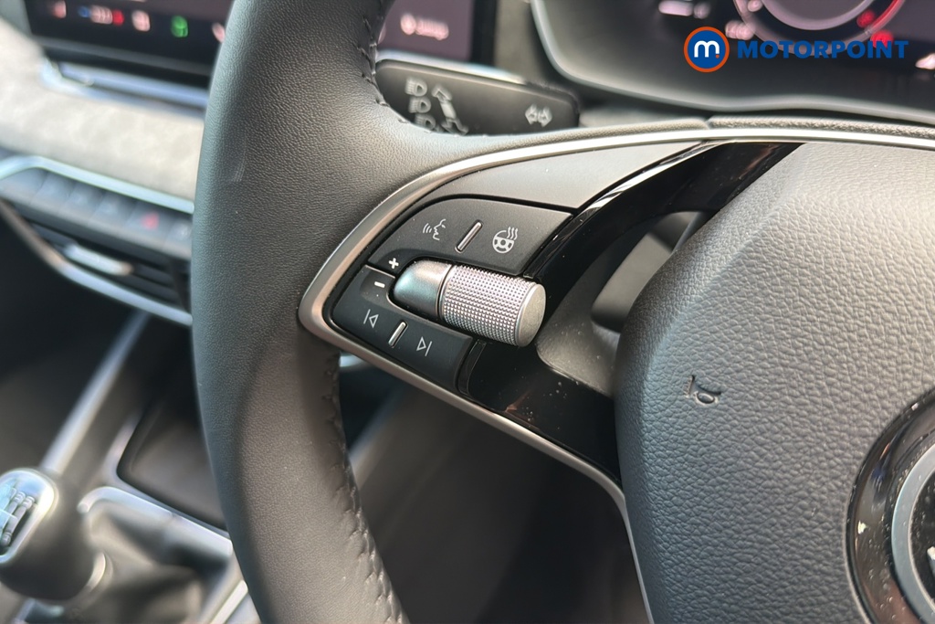 Skoda Octavia Se L Manual Petrol Hatchback - Stock Number (1652905) - 4th supplementary image