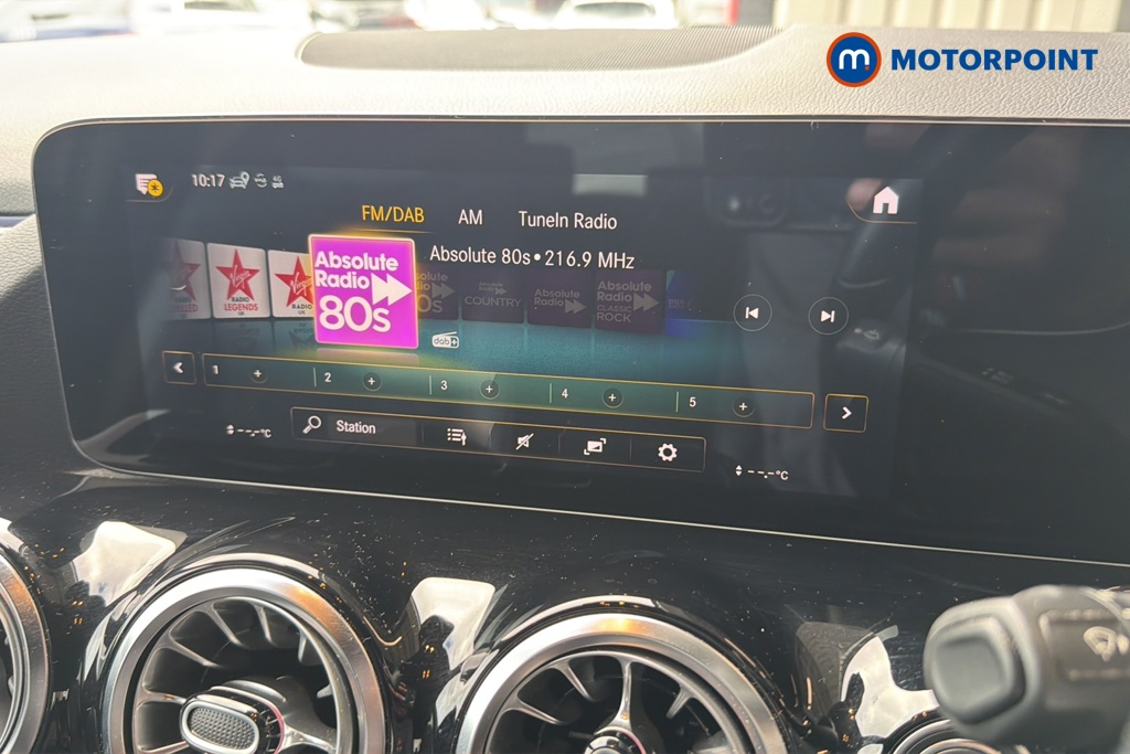 Mercedes-Benz GLA Amg Line Automatic Petrol SUV - Stock Number (1653094) - 8th supplementary image