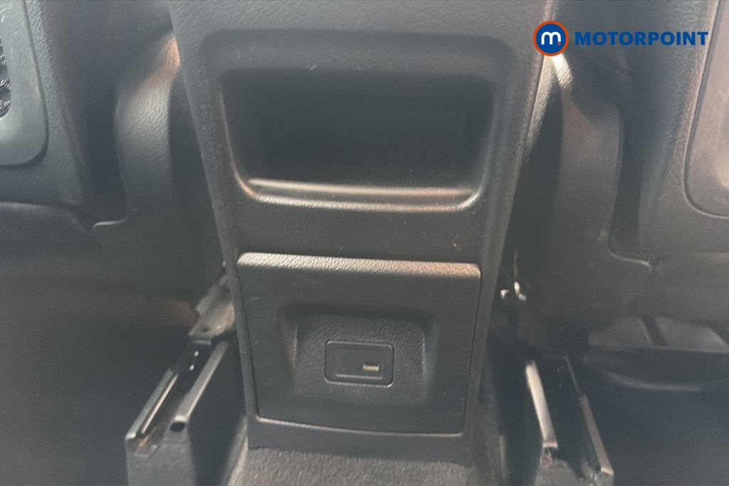 Mercedes-Benz GLA Amg Line Automatic Petrol SUV - Stock Number (1653094) - 28th supplementary image