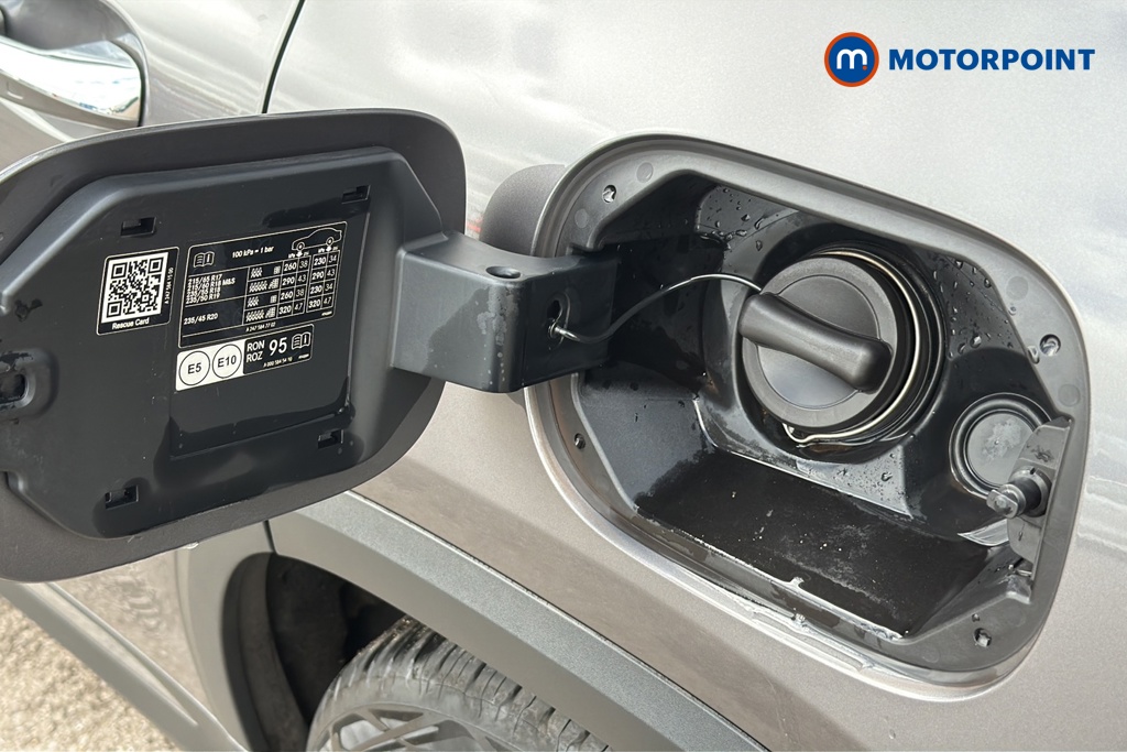 Mercedes-Benz GLA Amg Line Automatic Petrol SUV - Stock Number (1653094) - 41st supplementary image