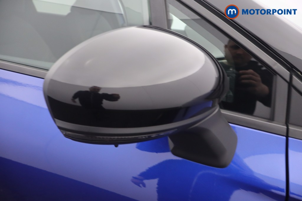 Renault Captur Iconic Manual Petrol SUV - Stock Number (1653150) - 19th supplementary image