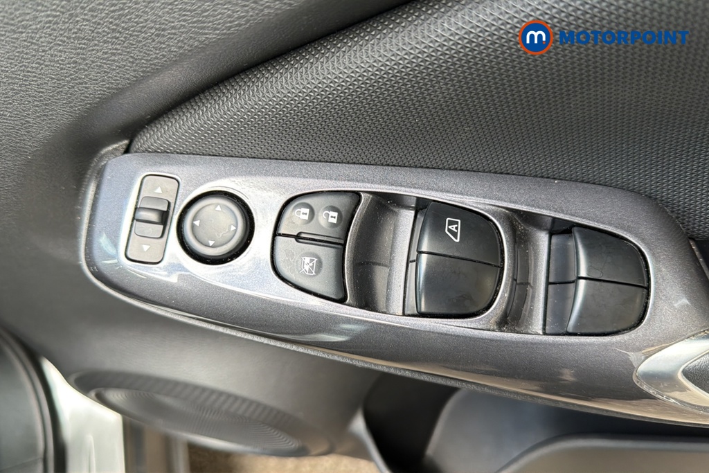 Nissan Juke Acenta Manual Petrol SUV - Stock Number (1593205) - 19th supplementary image