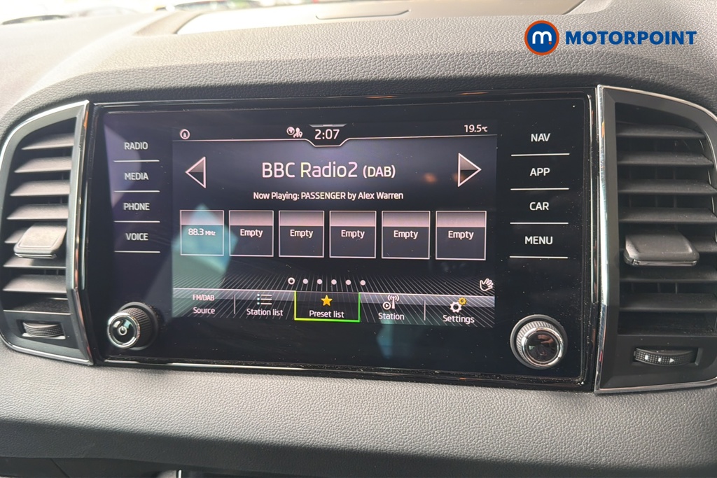 Skoda Karoq Se Drive Manual Petrol SUV - Stock Number (1593265) - 8th supplementary image