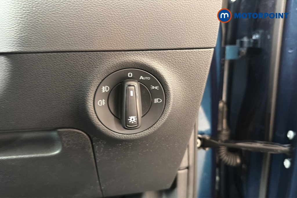 Skoda Karoq Se Drive Manual Petrol SUV - Stock Number (1593265) - 11th supplementary image