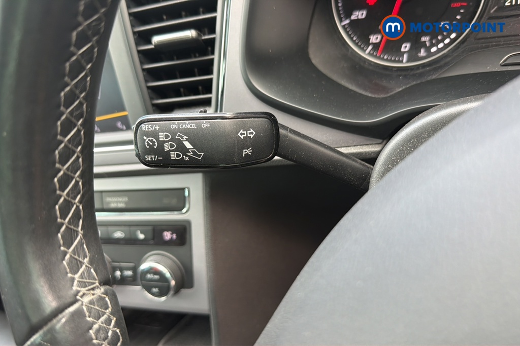Seat Leon Xcellence Technology Manual Petrol Hatchback - Stock Number (1623868) - 5th supplementary image