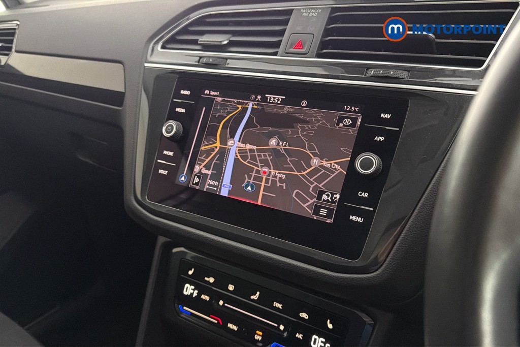 Volkswagen Tiguan Elegance Automatic Petrol Plug-In Hybrid SUV - Stock Number (1648613) - 10th supplementary image