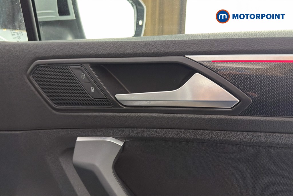 Volkswagen Tiguan Elegance Automatic Petrol Plug-In Hybrid SUV - Stock Number (1648613) - 42nd supplementary image