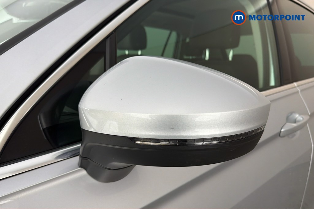 Volkswagen Tiguan Elegance Automatic Petrol Plug-In Hybrid SUV - Stock Number (1648613) - 43rd supplementary image