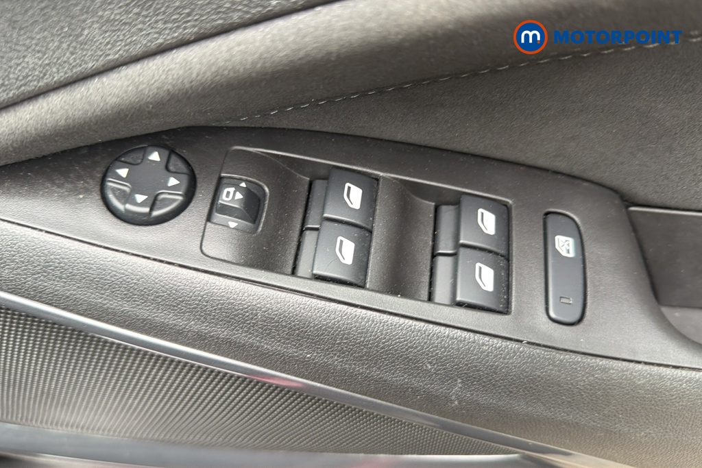 Vauxhall Crossland Ultimate Automatic Petrol SUV - Stock Number (1649512) - 19th supplementary image