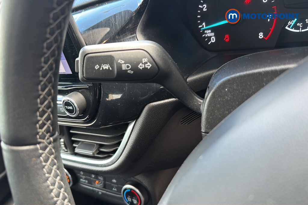 Ford Fiesta Zetec Manual Petrol Hatchback - Stock Number (1650855) - 5th supplementary image