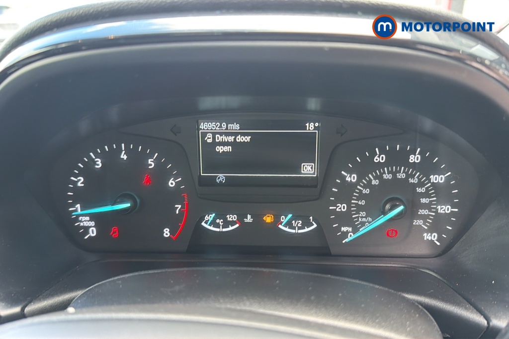 Ford Fiesta Zetec Manual Petrol Hatchback - Stock Number (1650855) - 7th supplementary image