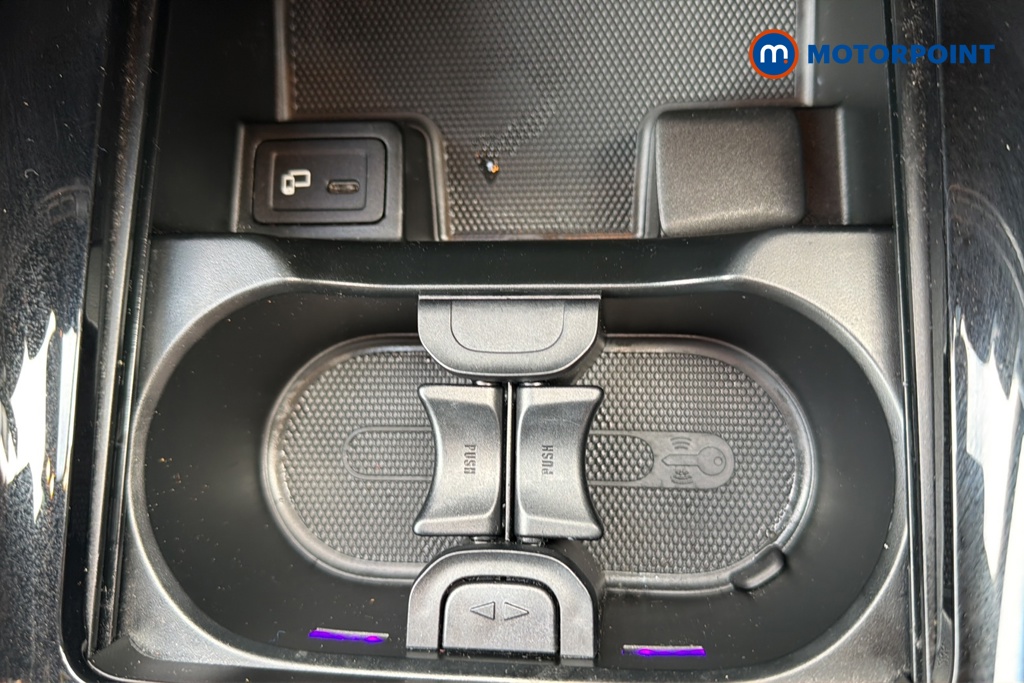 Mercedes-Benz GLB Amg Line Automatic Petrol SUV - Stock Number (1651933) - 16th supplementary image