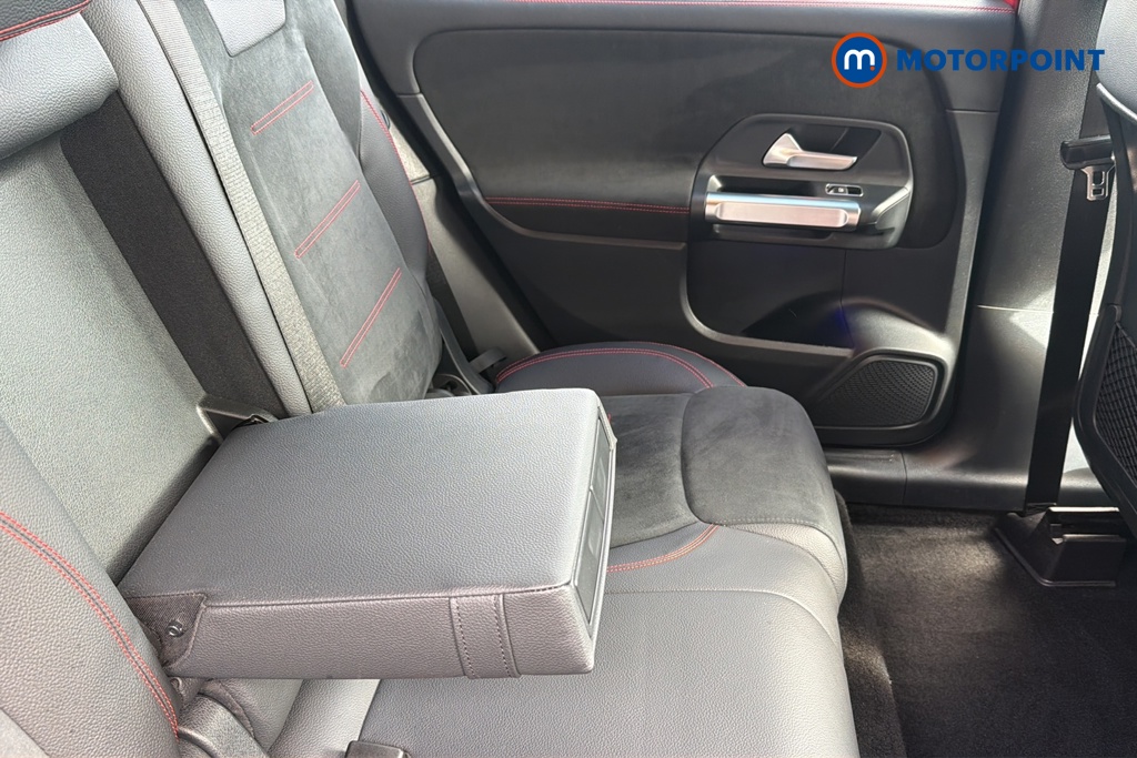 Mercedes-Benz GLB Amg Line Automatic Petrol SUV - Stock Number (1651933) - 26th supplementary image