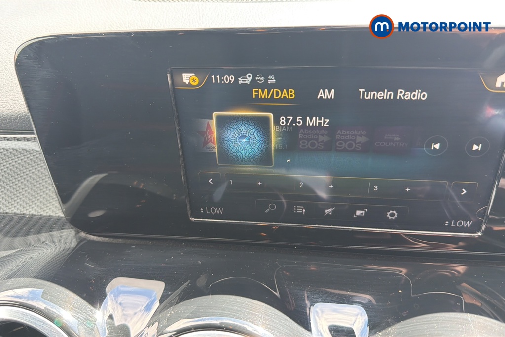 Mercedes-Benz GLB Amg Line Automatic Petrol SUV - Stock Number (1652772) - 8th supplementary image