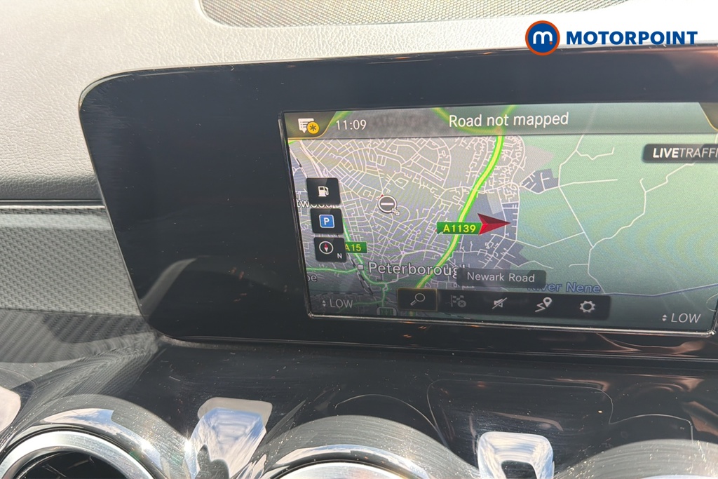 Mercedes-Benz GLB Amg Line Automatic Petrol SUV - Stock Number (1652772) - 9th supplementary image