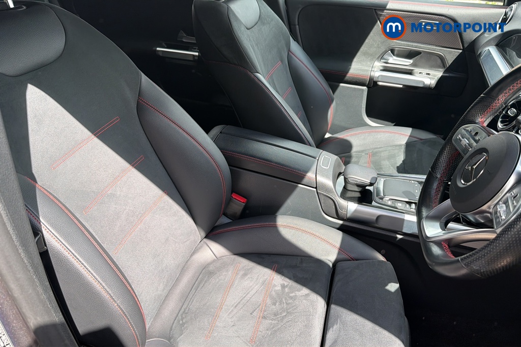 Mercedes-Benz GLB Amg Line Automatic Petrol SUV - Stock Number (1652772) - 22nd supplementary image