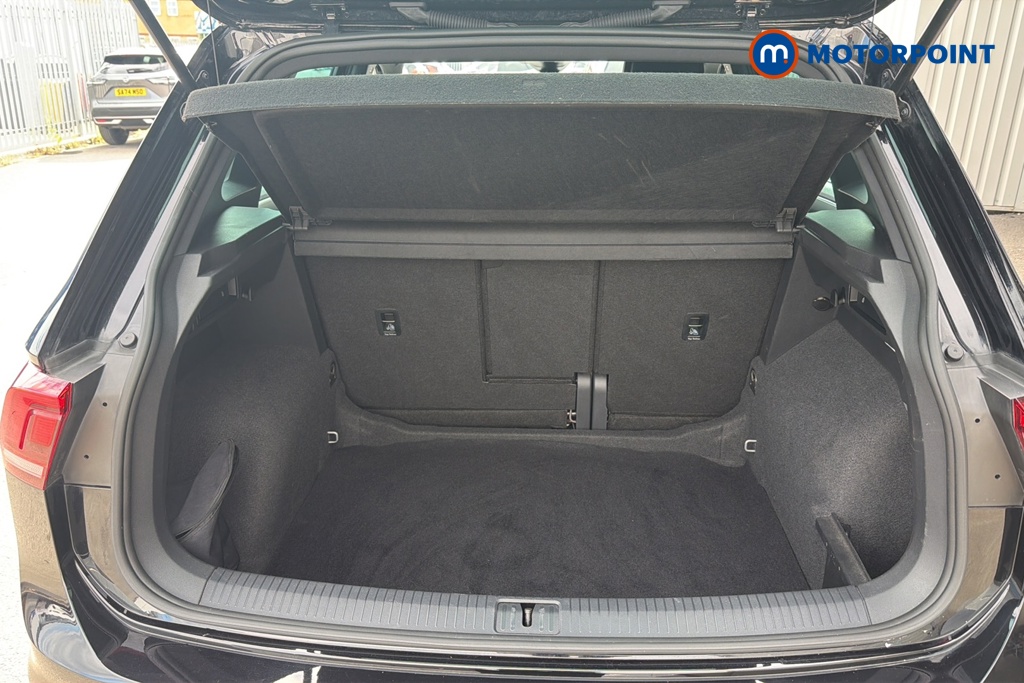 Volkswagen Tiguan R-Line Automatic Petrol SUV - Stock Number (1652799) - 30th supplementary image