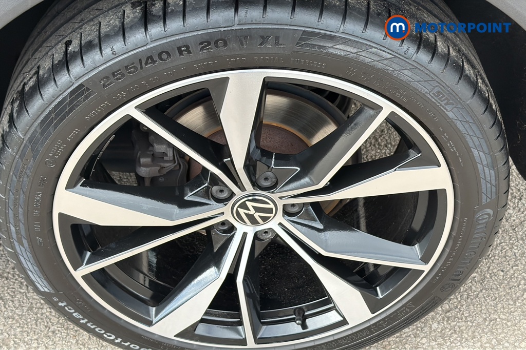 Volkswagen Tiguan R-Line Automatic Petrol SUV - Stock Number (1652799) - 45th supplementary image