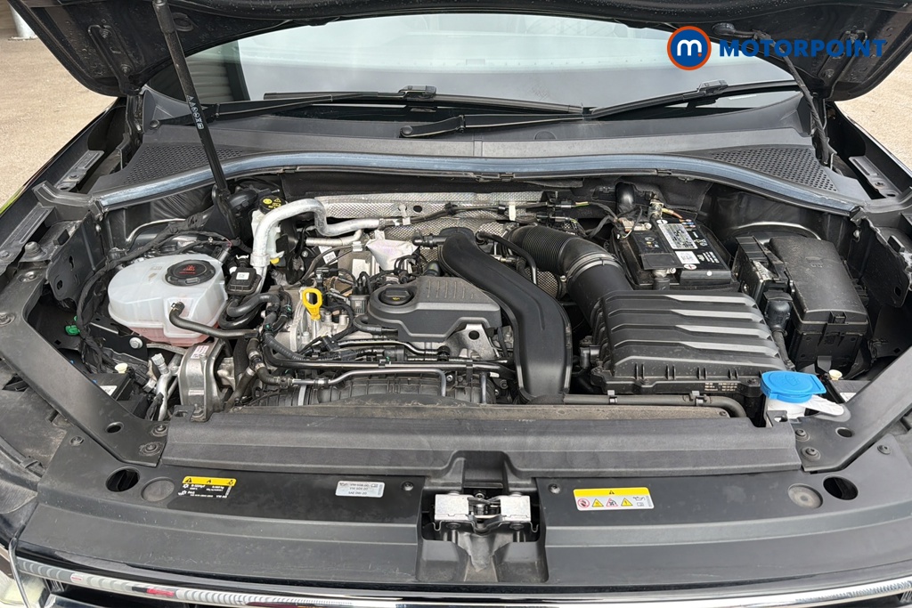 Volkswagen Tiguan R-Line Automatic Petrol SUV - Stock Number (1652799) - 48th supplementary image
