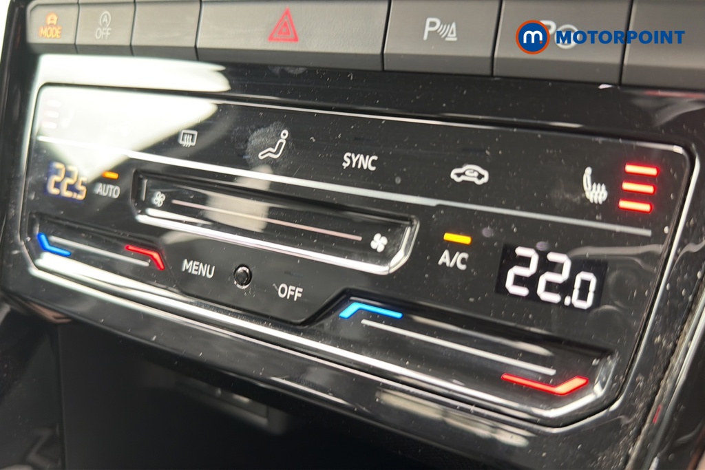 Volkswagen T-Roc R-Line Automatic Petrol SUV - Stock Number (1652811) - 14th supplementary image