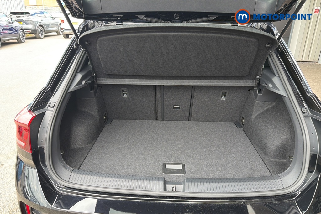 Volkswagen T-Roc R-Line Automatic Petrol SUV - Stock Number (1652811) - 30th supplementary image