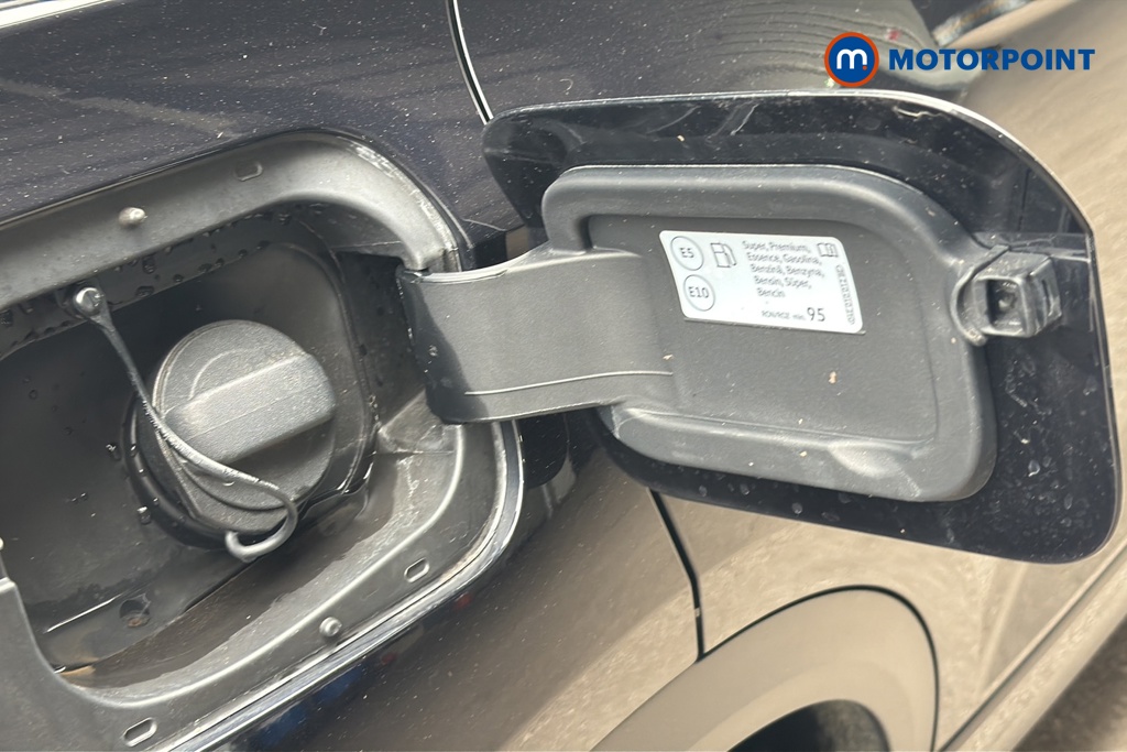 Volkswagen T-Roc R-Line Automatic Petrol SUV - Stock Number (1652811) - 41st supplementary image